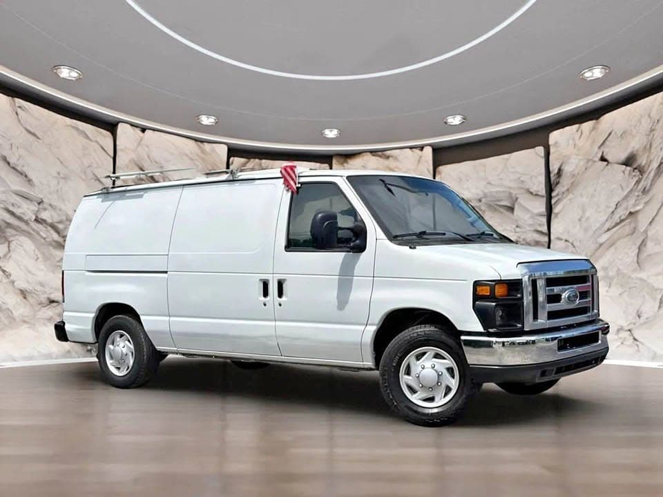 2013 Ford E150 3D